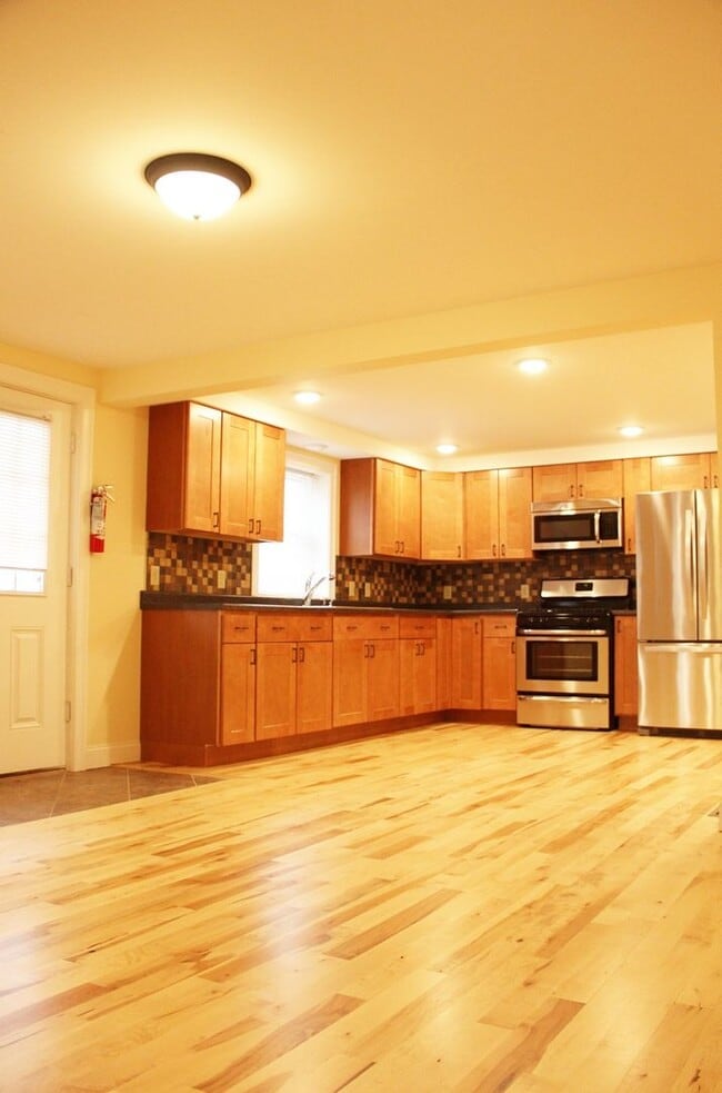 Photo - 160 North St Apartment