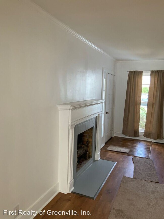 Foto del edificio - 3 br, 3 bath House - 307 Country Club Dr.