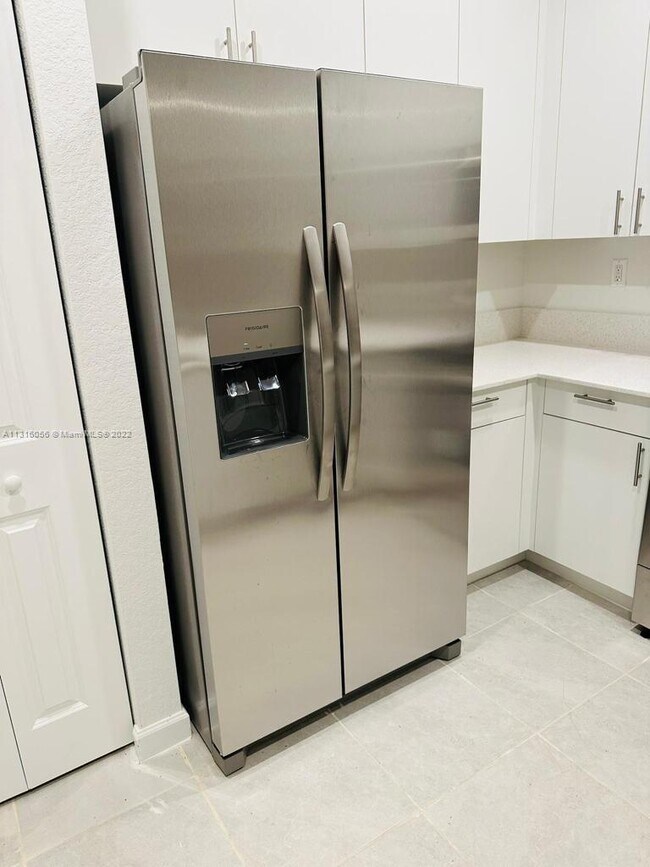 Foto del edificio - 1655 SE 26th Rd