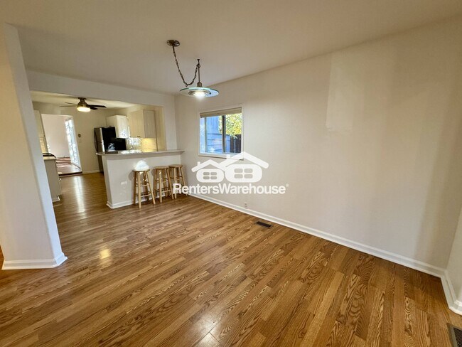 Foto del edificio - 1280 Van Gordon St