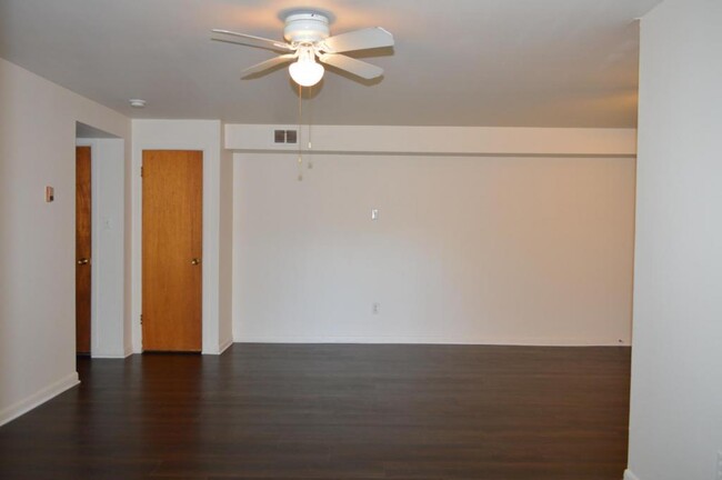 Building Photo - 3301 Mall Court, Unit #C-3