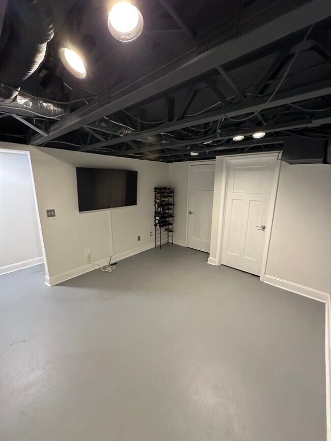 Foto del edificio - 1756 Bennigan Dr