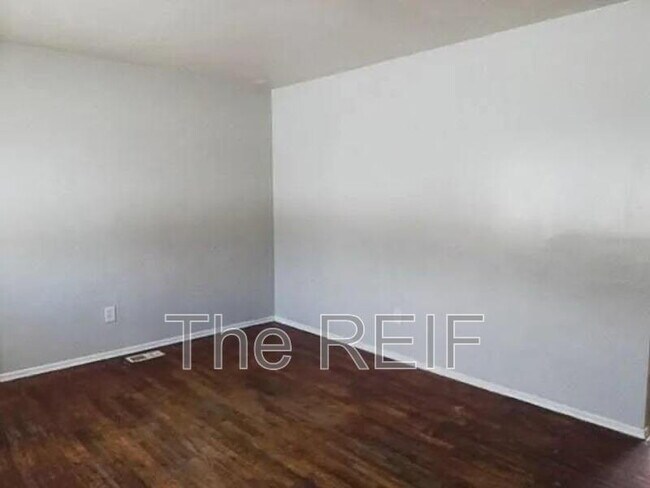 Foto del edificio - 6203 Hilton Ln