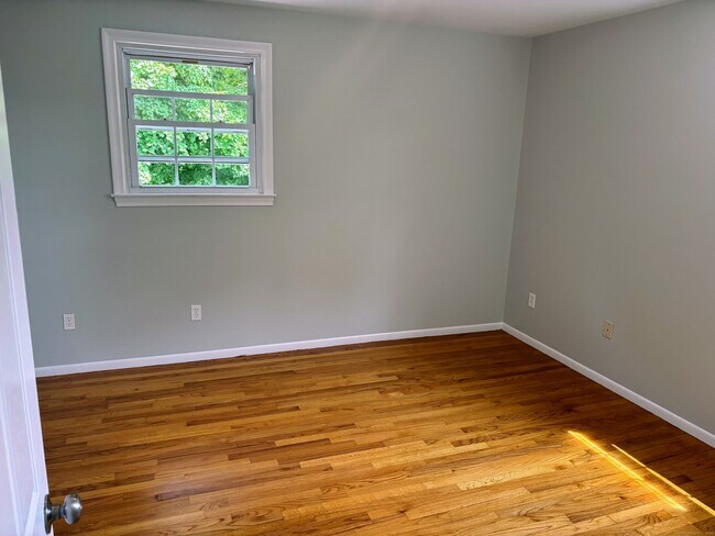 Foto del edificio - 8 Canterbury Ln