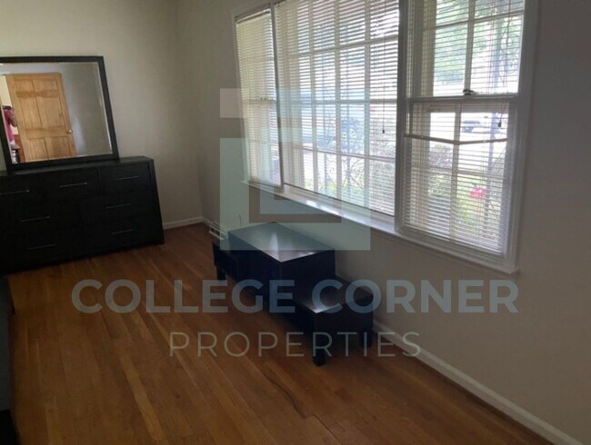 Photo - 830 Delmonte Dr NW Apartment