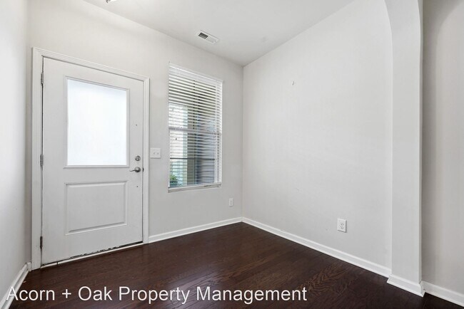 Building Photo - 3 br, 2.5 bath House - 13 Plumas Dr