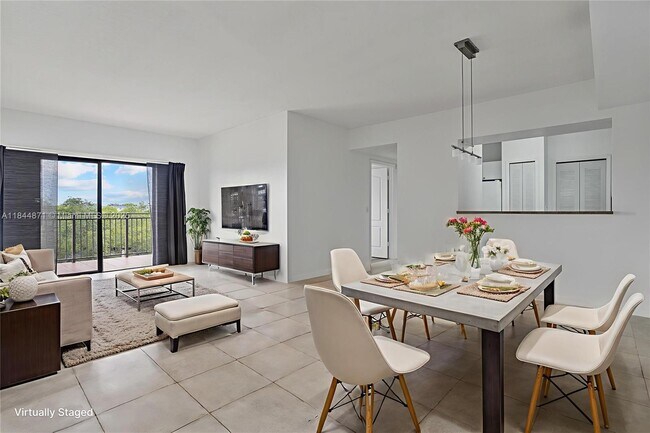Foto del edificio - 9340 Fontainebleau Blvd