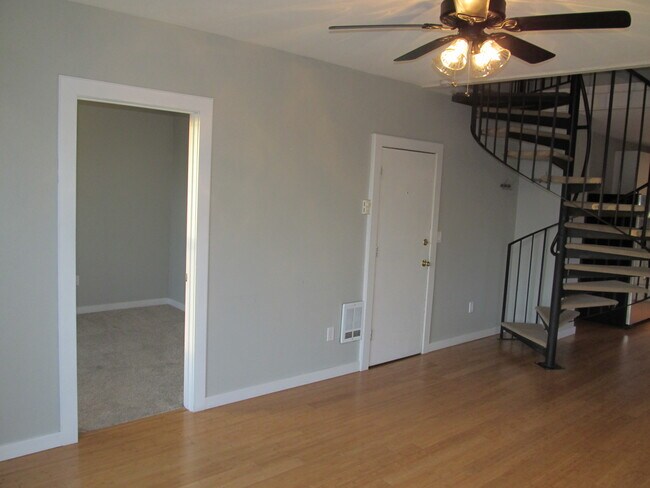 Foto del edificio - 2223 Rucker Ave