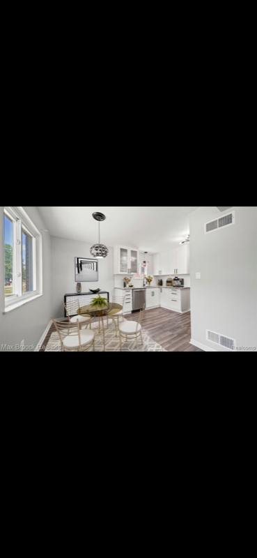 Building Photo - 26576 Brettonwoods St