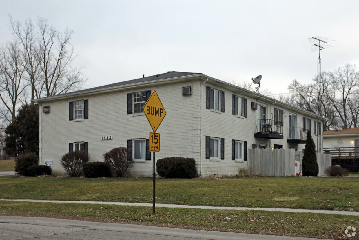 Primary Photo - 1642 Brooke Park Dr