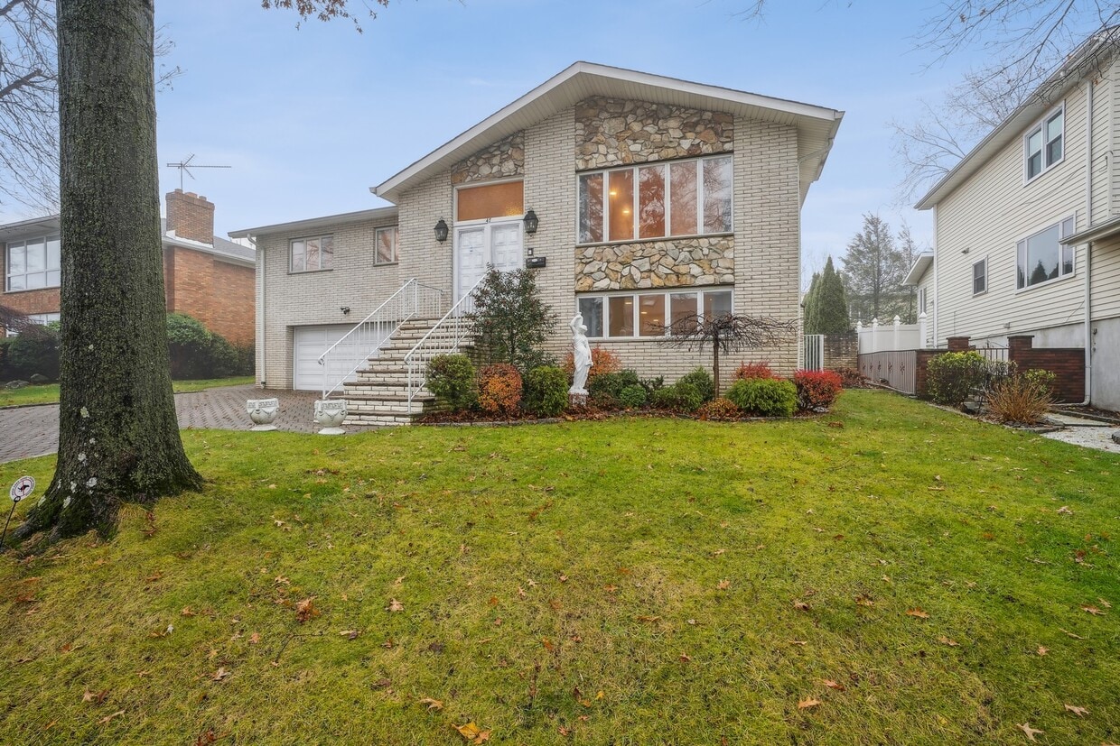 47 Ash St, Englewood Cliffs, NJ 07632 House Rental in Englewood