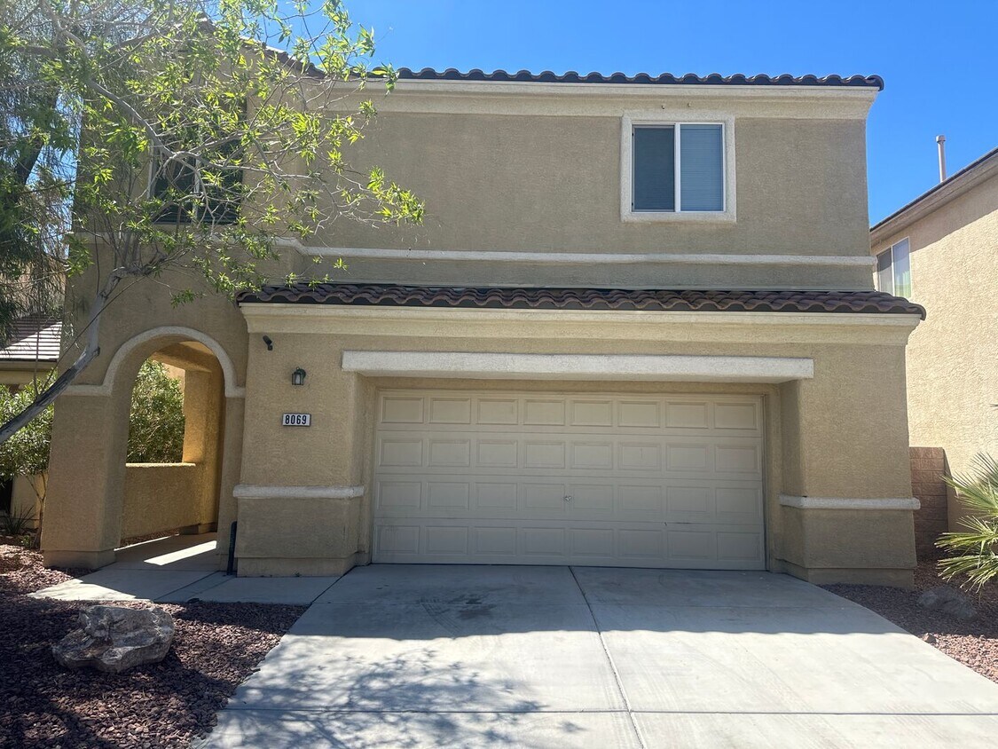 Foto principal - Golf Course property 3 bedroom
