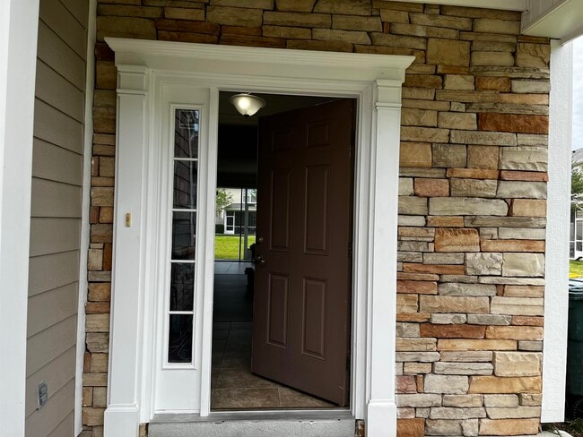 Building Photo - 7180 Stonelion Cir