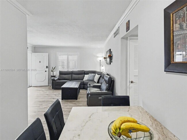 Foto del edificio - 2270 NE 68th St