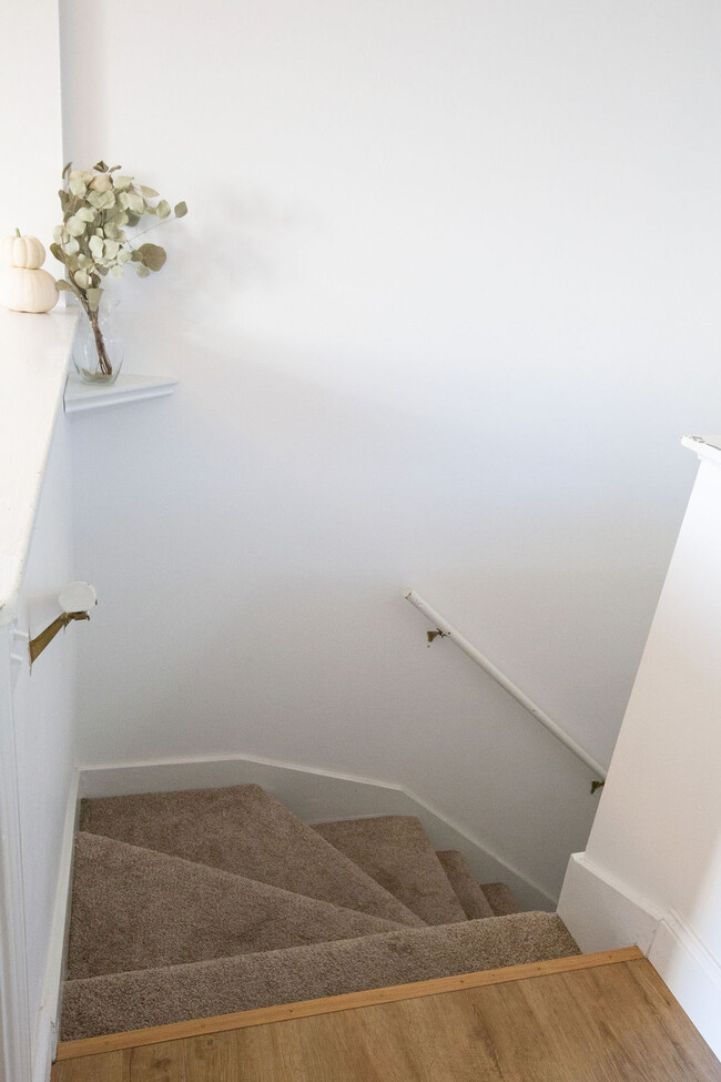 Stairwell - 1624 E Swan Cir