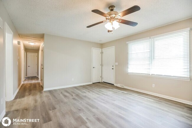 Foto del edificio - 201 NE 1st St Terrace, Blue Springs, MO 64014