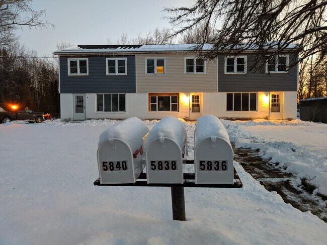 Foto del edificio - 5836 Glendora Rd