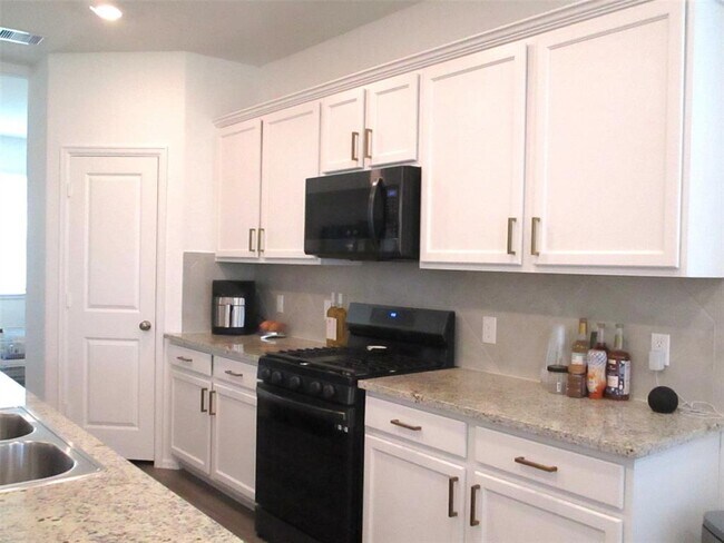Foto del edificio - 9323 Darby Knoll Wy