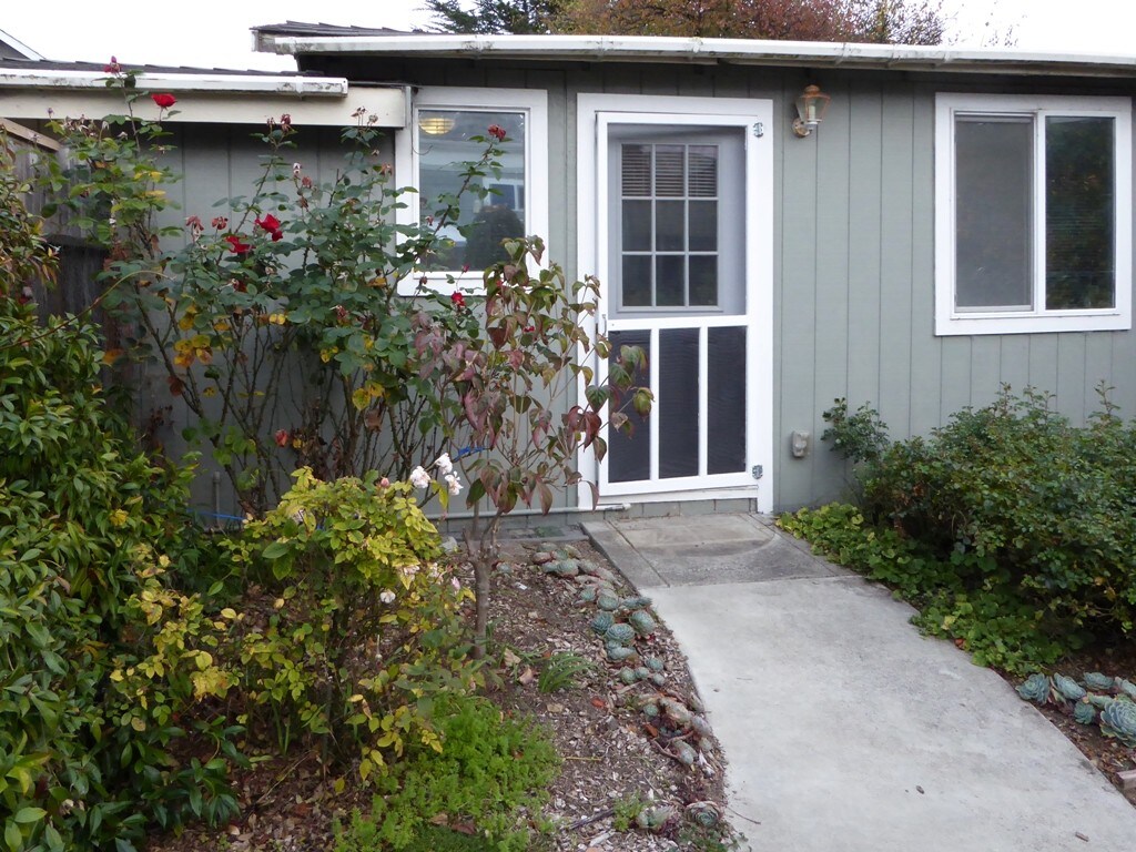 825 10th St, Fortuna, CA 95540 Apartments in Fortuna, CA