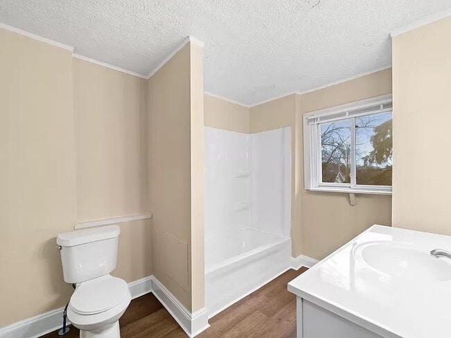 Building Photo - 80 E Ido Ave