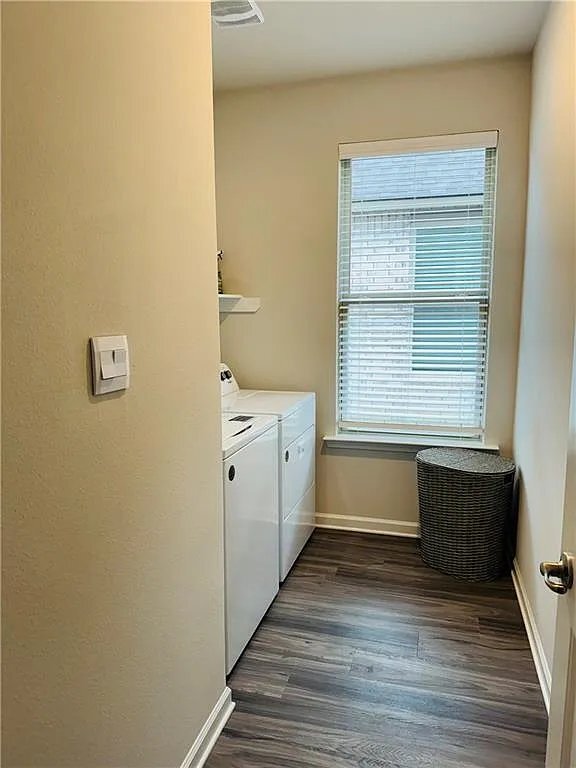Foto del edificio - 112 Oak Landing Ln