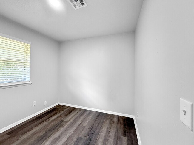 Foto del edificio - 812 Meadowridge Dr