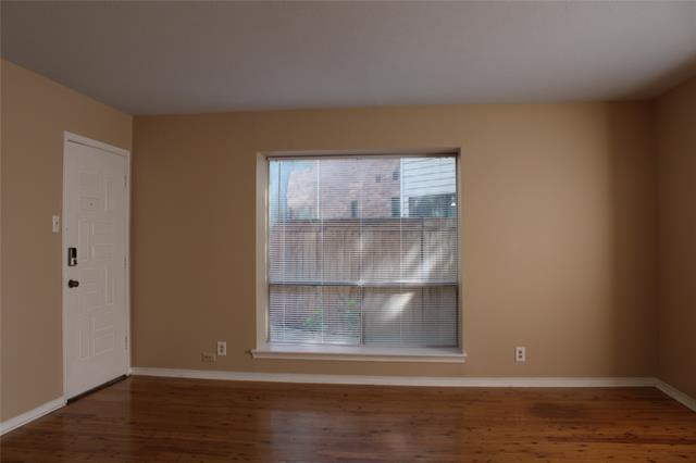 Foto del edificio - 10017 Regal Park Ln