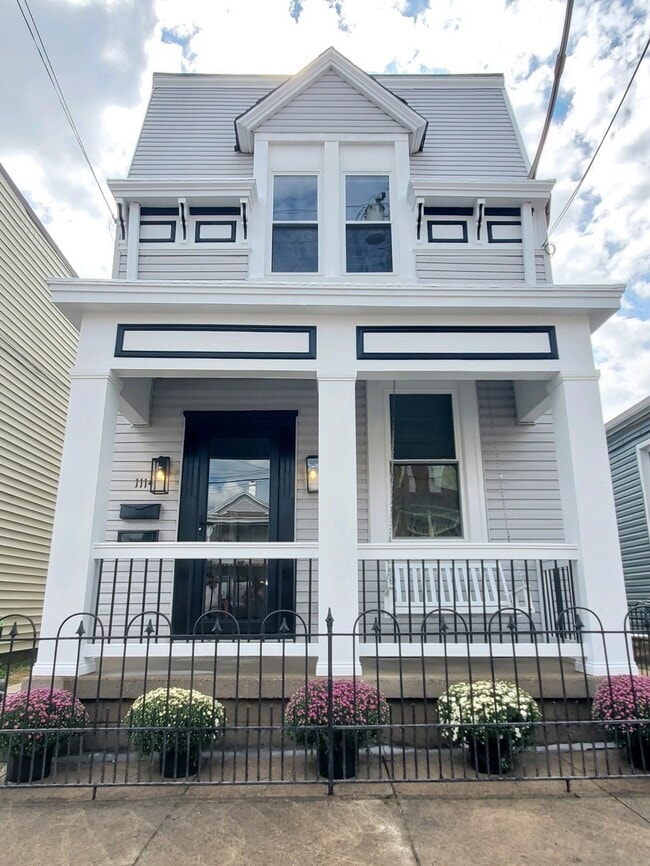 Building Photo - 1114 Columbia St