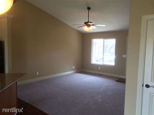 Building Photo - 4615 N Ironwood Cir