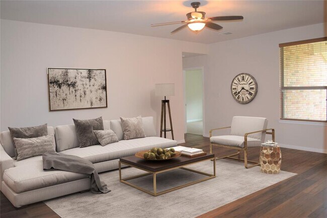 Building Photo - 2017 Southcreek Dr