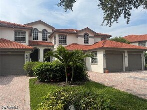 Building Photo - 562 Laguna Royale Blvd