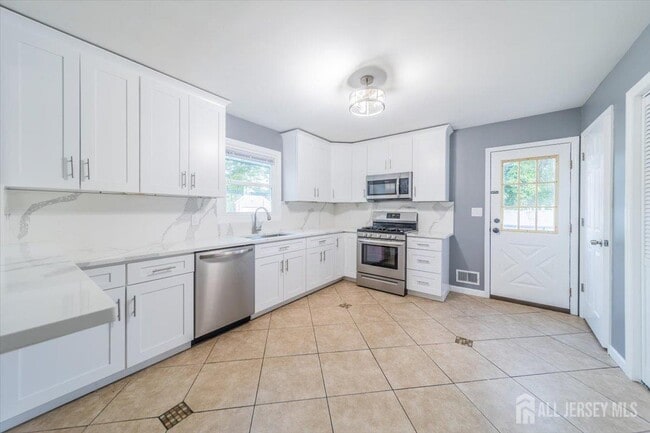 Foto del edificio - 846 Voorhees Ave
