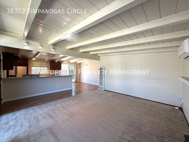 Foto del edificio - 38352 Timpanogas Cir