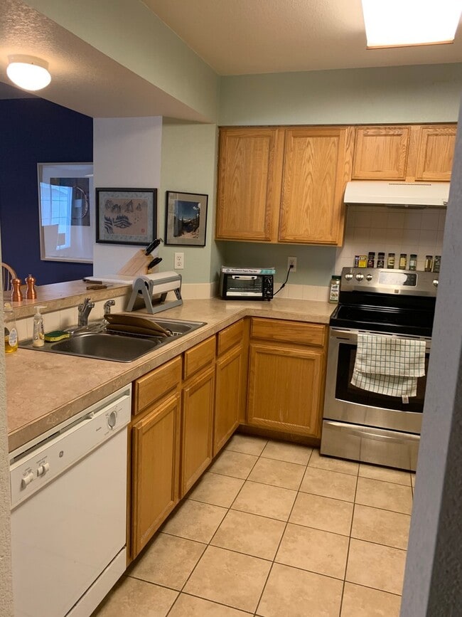 Foto del edificio - Beautiful 2 Bedroom, 2.5 Bath Townhome for Rent in Loveland!