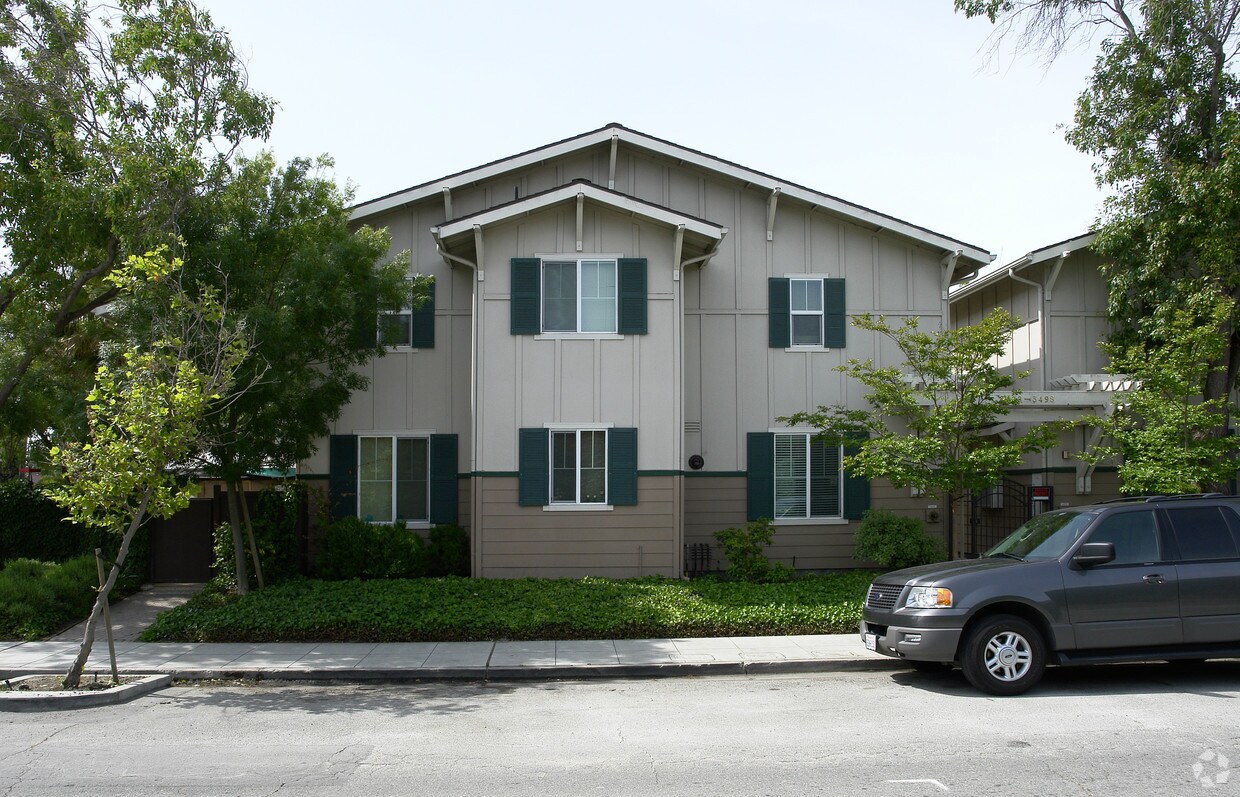 Foto del edificio - 3488-3498 Rolison Rd