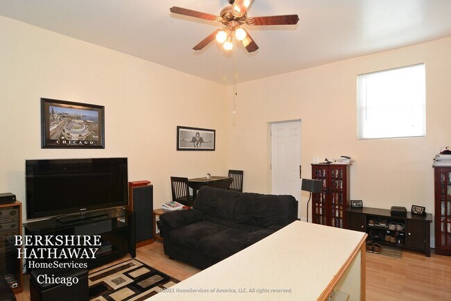 Foto del edificio - 919 N Ashland