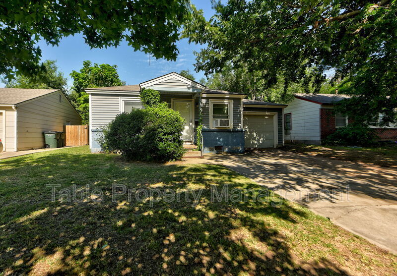 Primary Photo - 2321 McCracken Drive