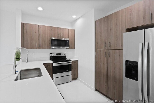 Building Photo - 1330 Crystal Way