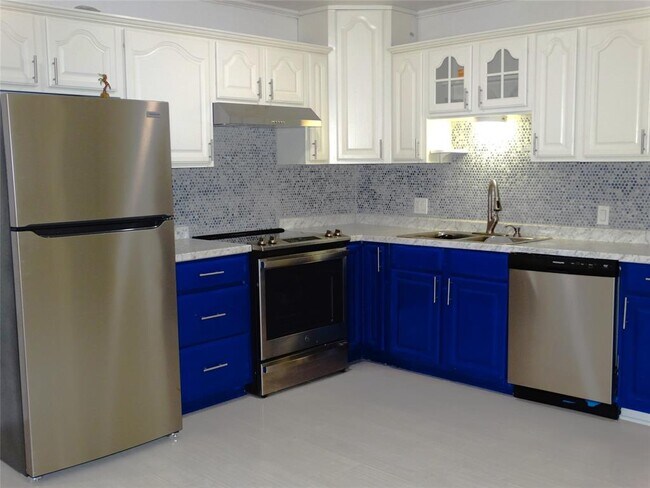 Foto del edificio - 608 Willow Bend Dr