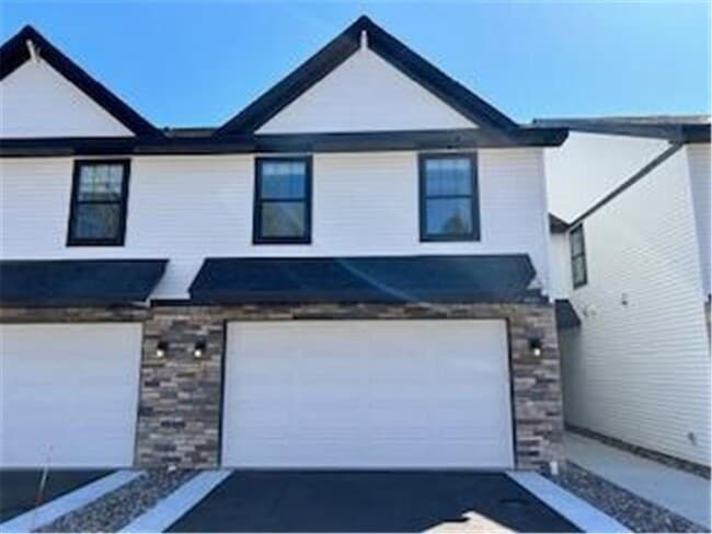 Building Photo - 3411 Douglas Dr N