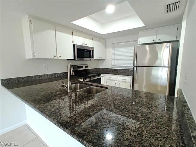 Building Photo - 630-636 SE 13th Pl