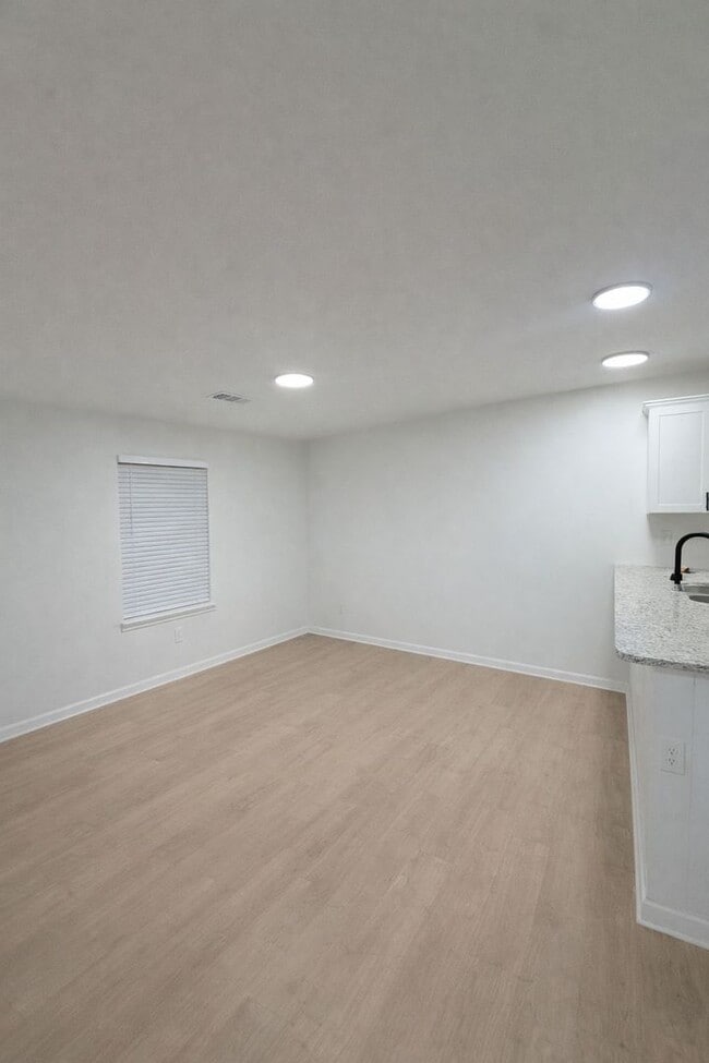 Building Photo - New Construction Duplex, 2 Bedroom, 1 Bathroom