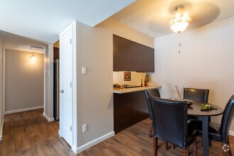 1BR, 1BA - 700 SF Model - Whisper Hollow Apartments