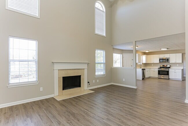 Building Photo - 3300 Rockmill Dr