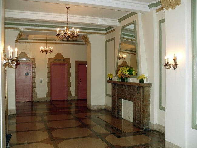 Building Photo - 166 Second Avenue