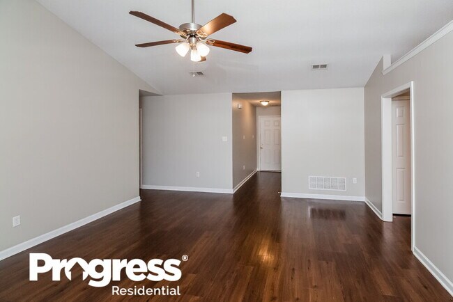 Building Photo - 1741 Madison Cove E