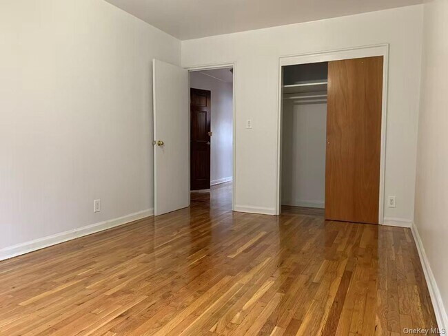 Foto del edificio - 32-39-39 55th St