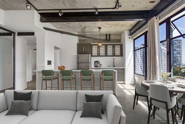 Foto del edificio - 100 E. Atlantic Avenue Condo