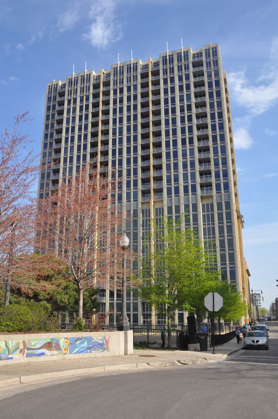 Foto principal - 700 N Larrabee St
