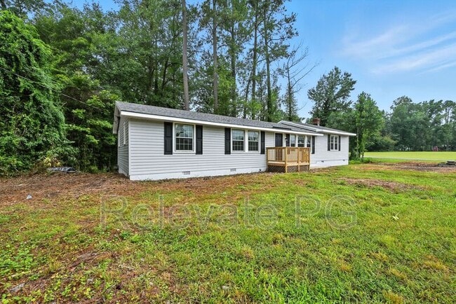 Building Photo - 6432 Maple Rd